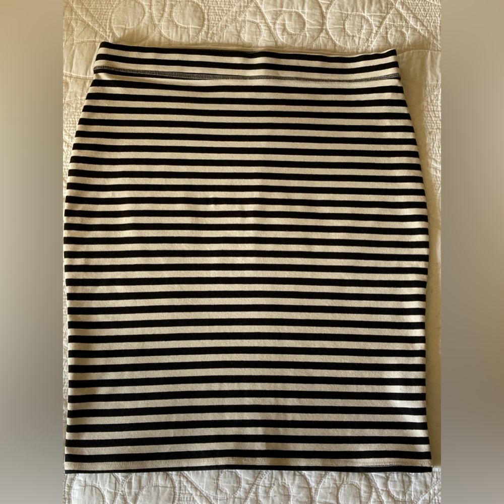 Black and White Striped Pencil Skirt